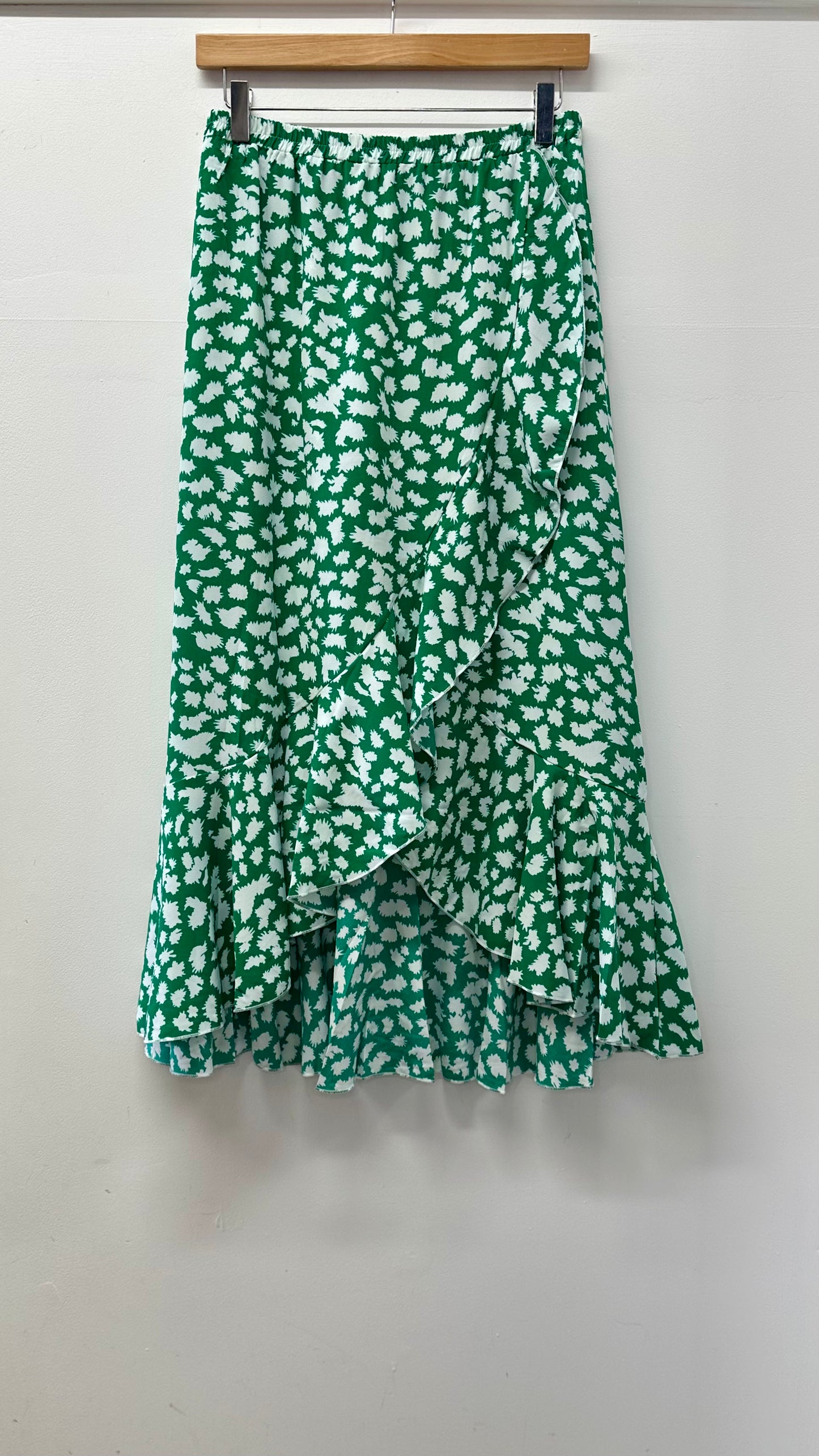 Green floral print skirt
