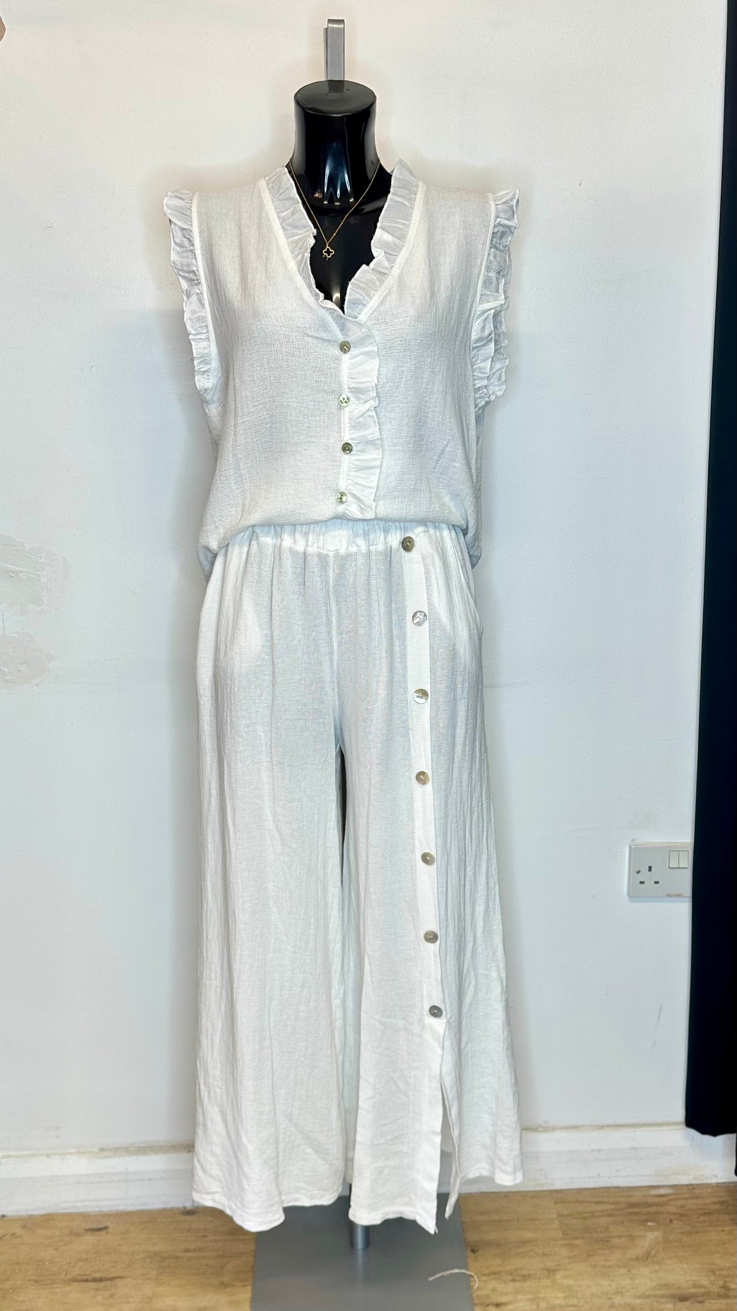 Cotton / Linen Button Trousers - White Colour