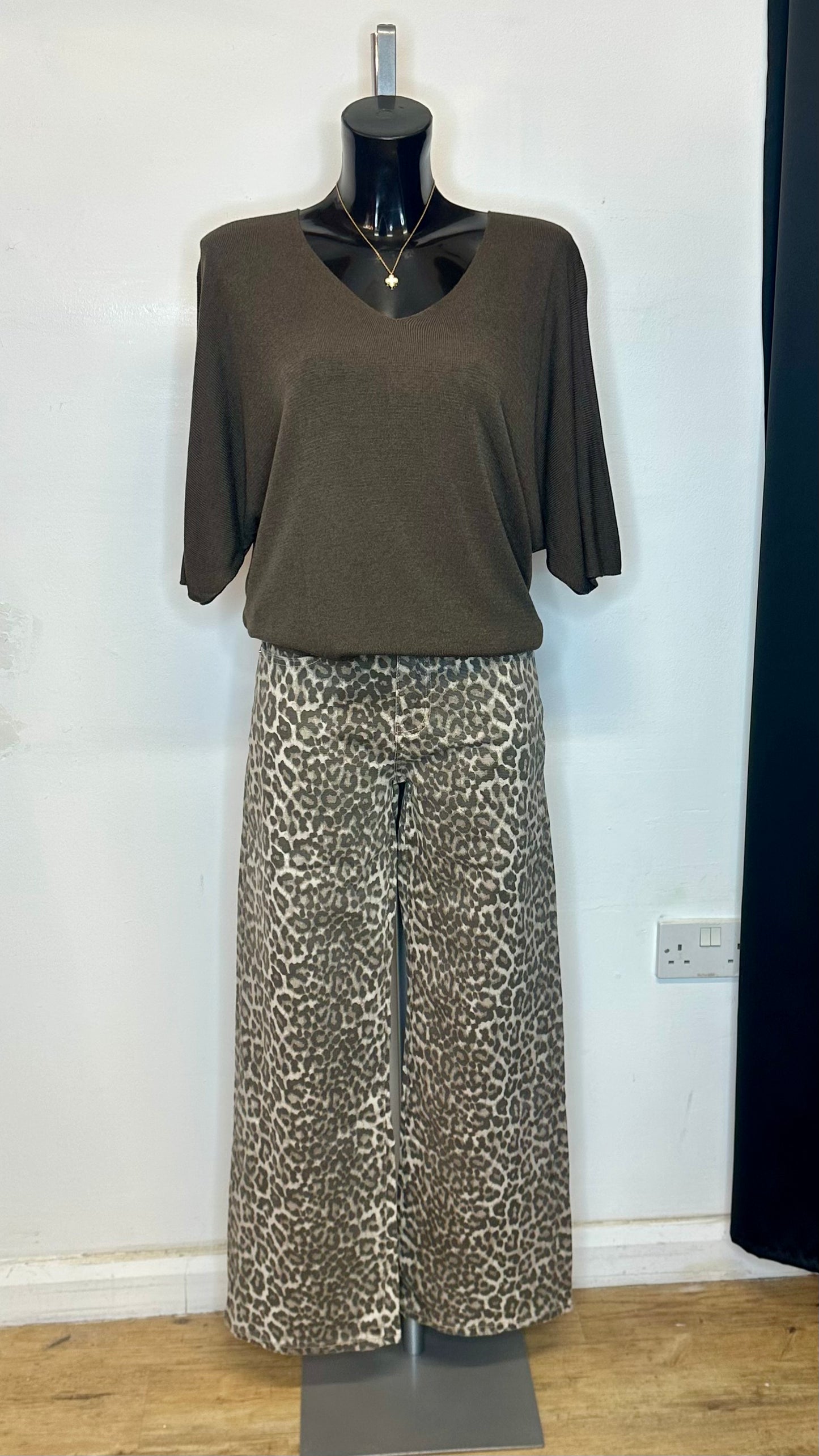 Fine Knit Top - Brown Colour