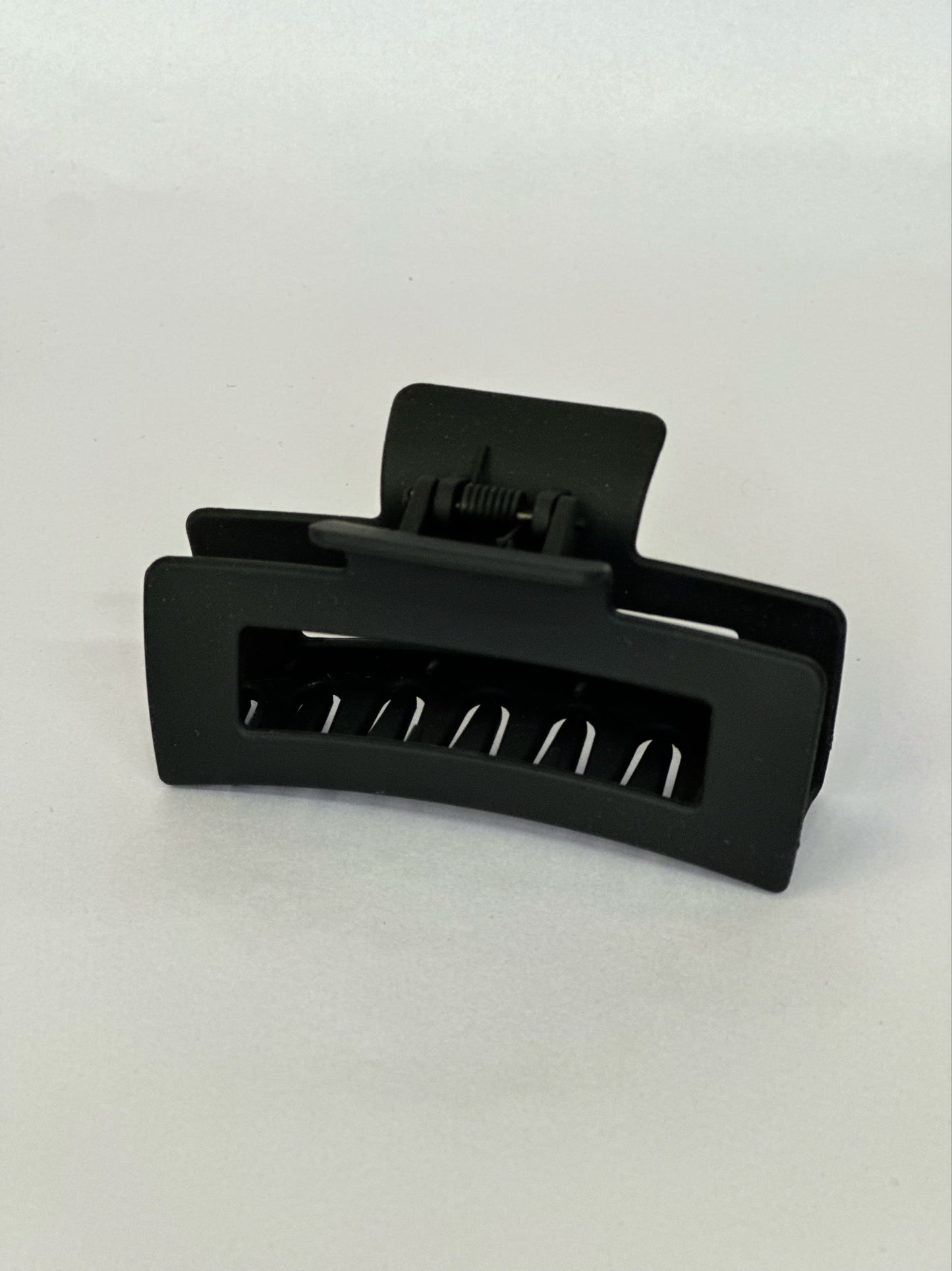 Black hair clip