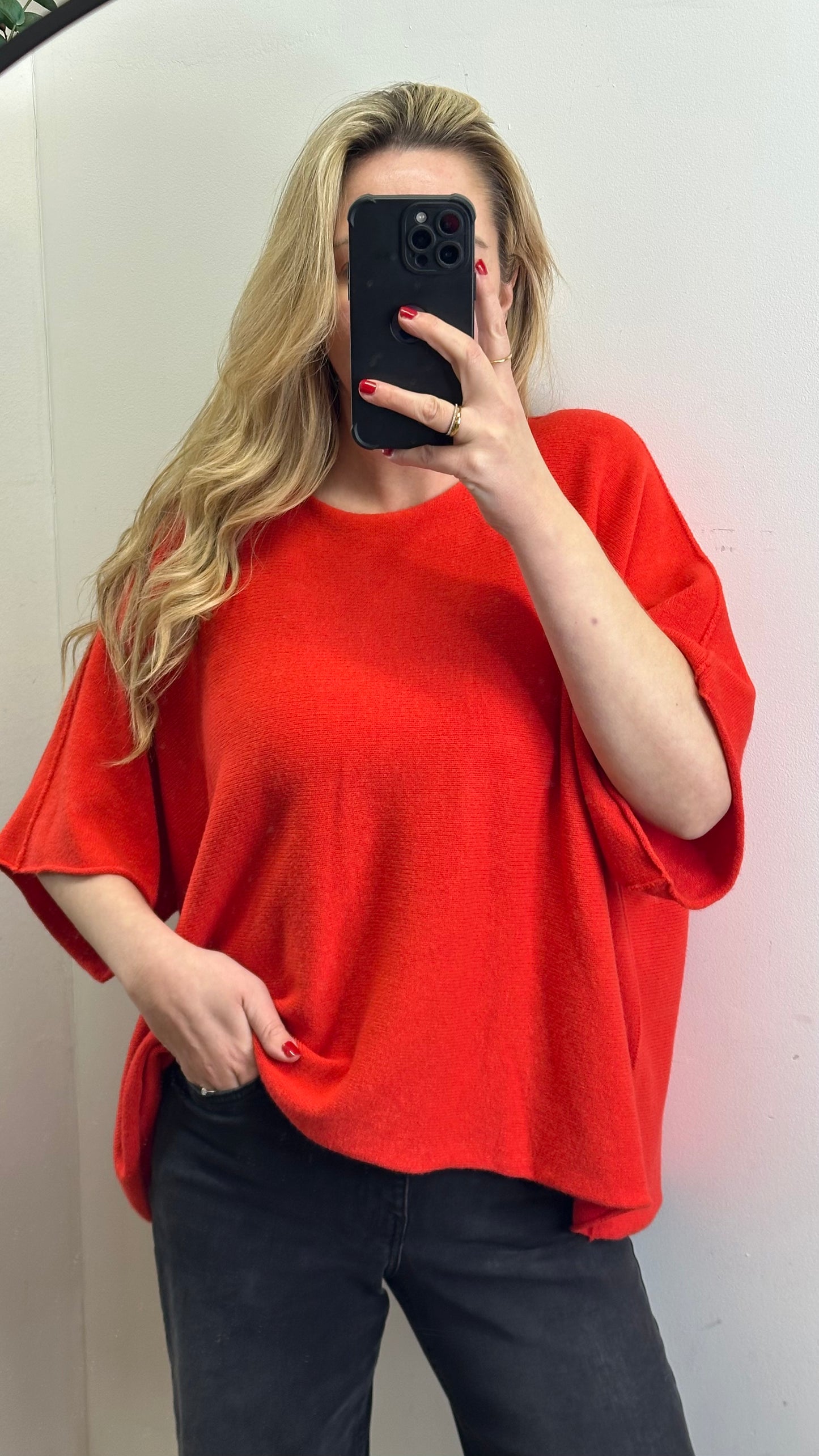 Short Sleeve Knit - Red Colour