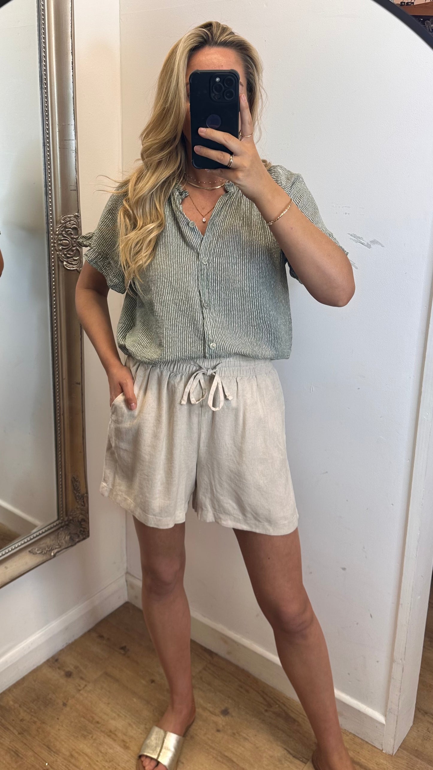 Linen Blend Shorts - Neutral