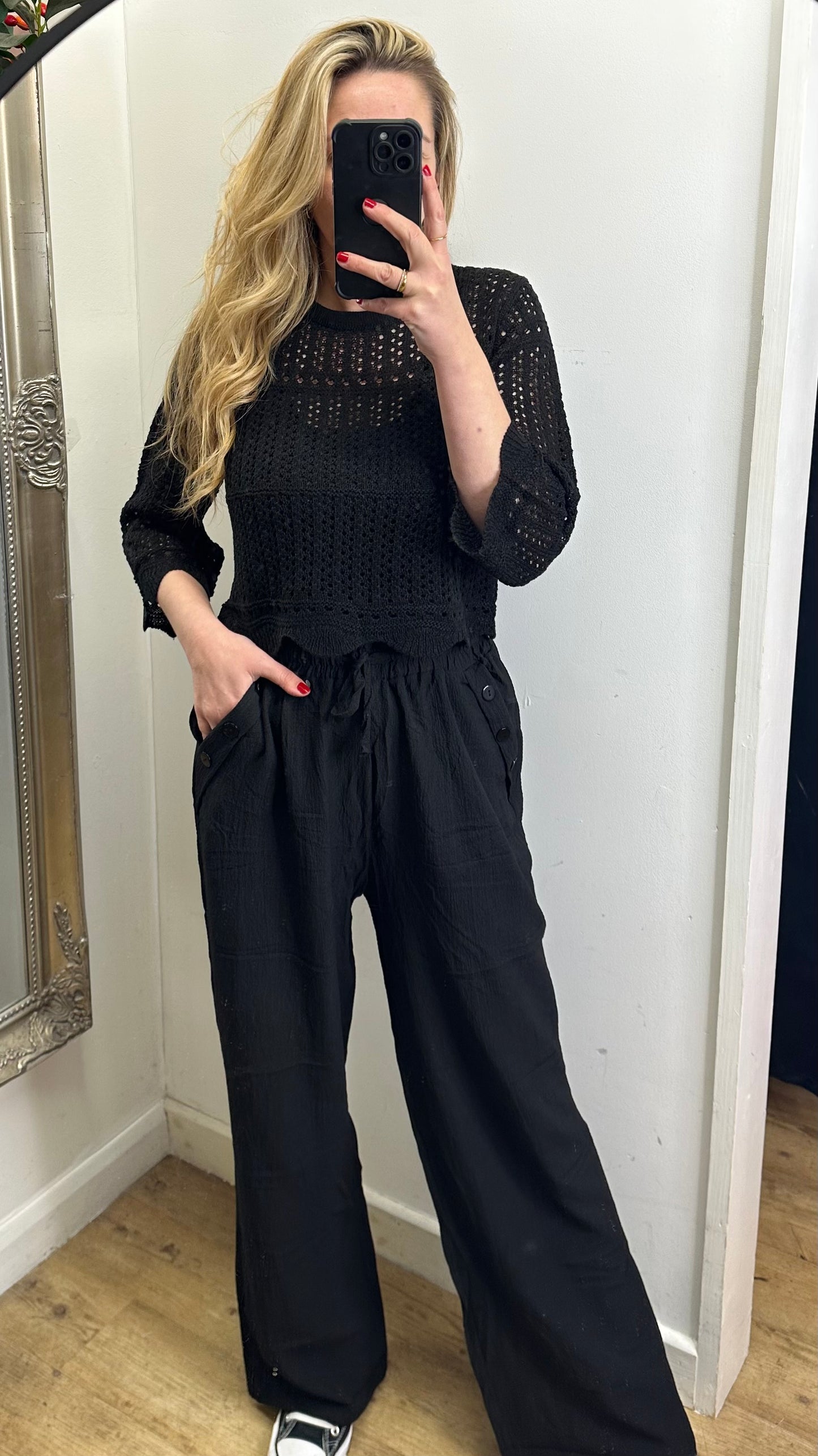 Loose Fit Trousers - Black Colour