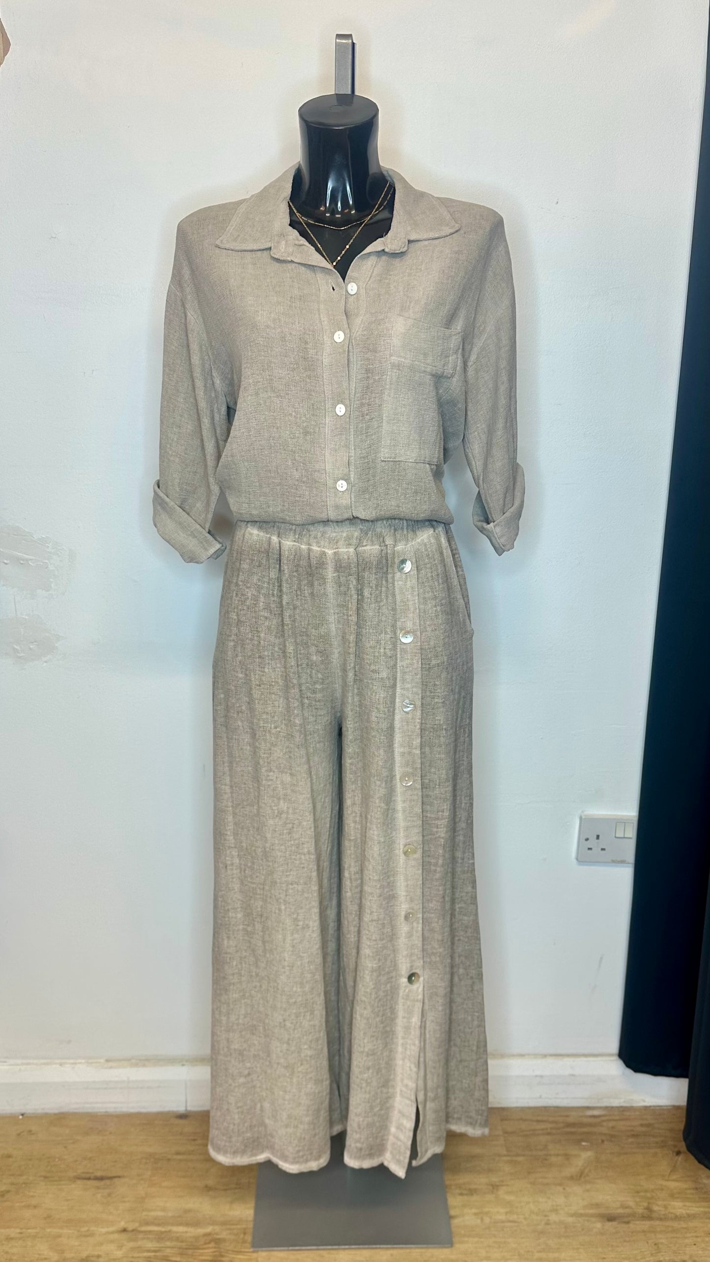Cotton / Linen Button Trousers - Mocha Colour
