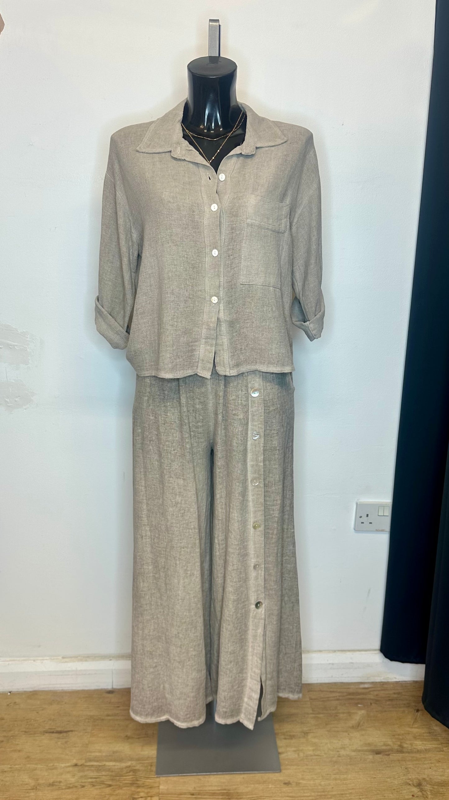 Cotton / Linen Button Trousers - Mocha Colour