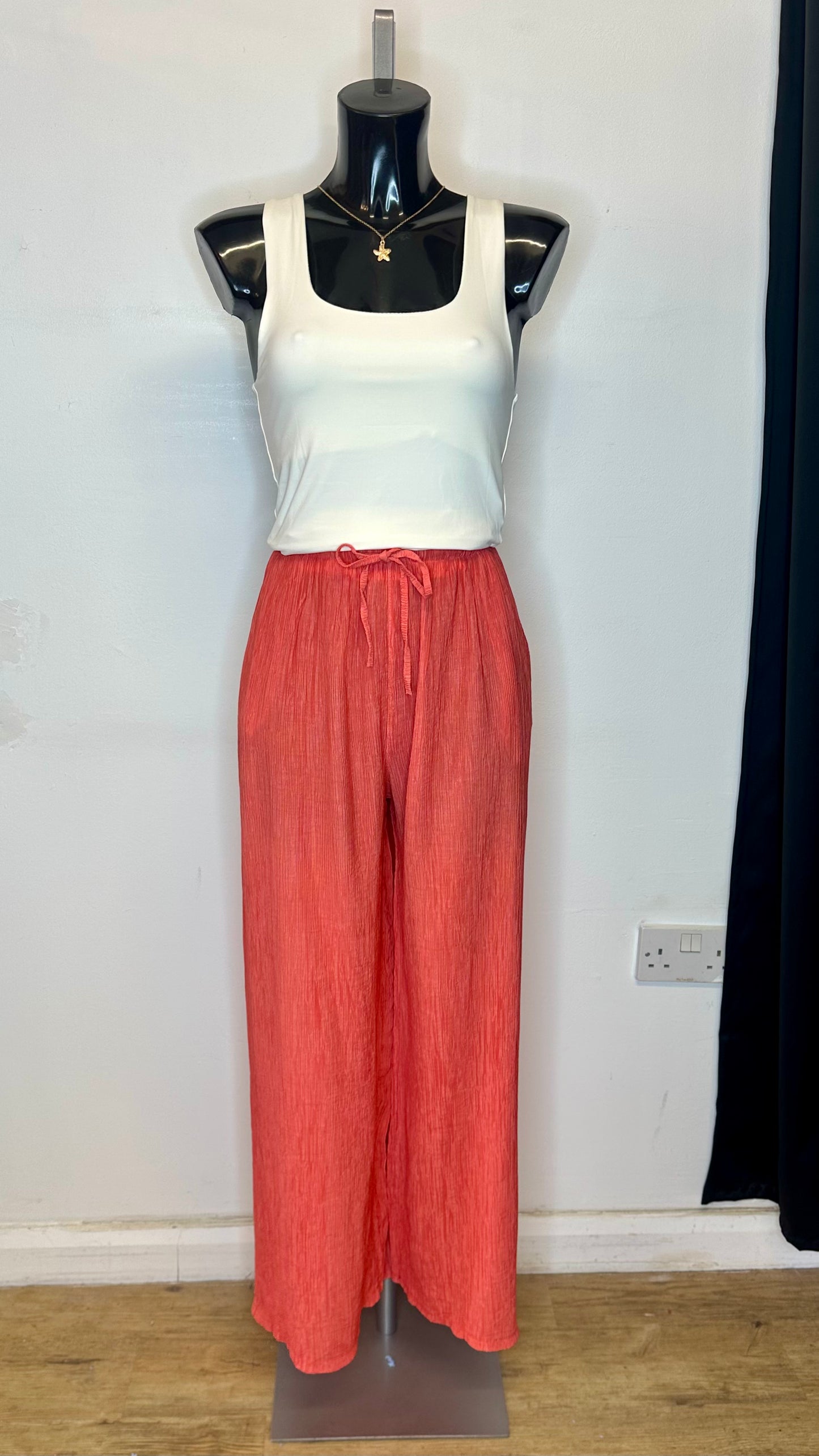 Crinkle Trousers - Coral Colour