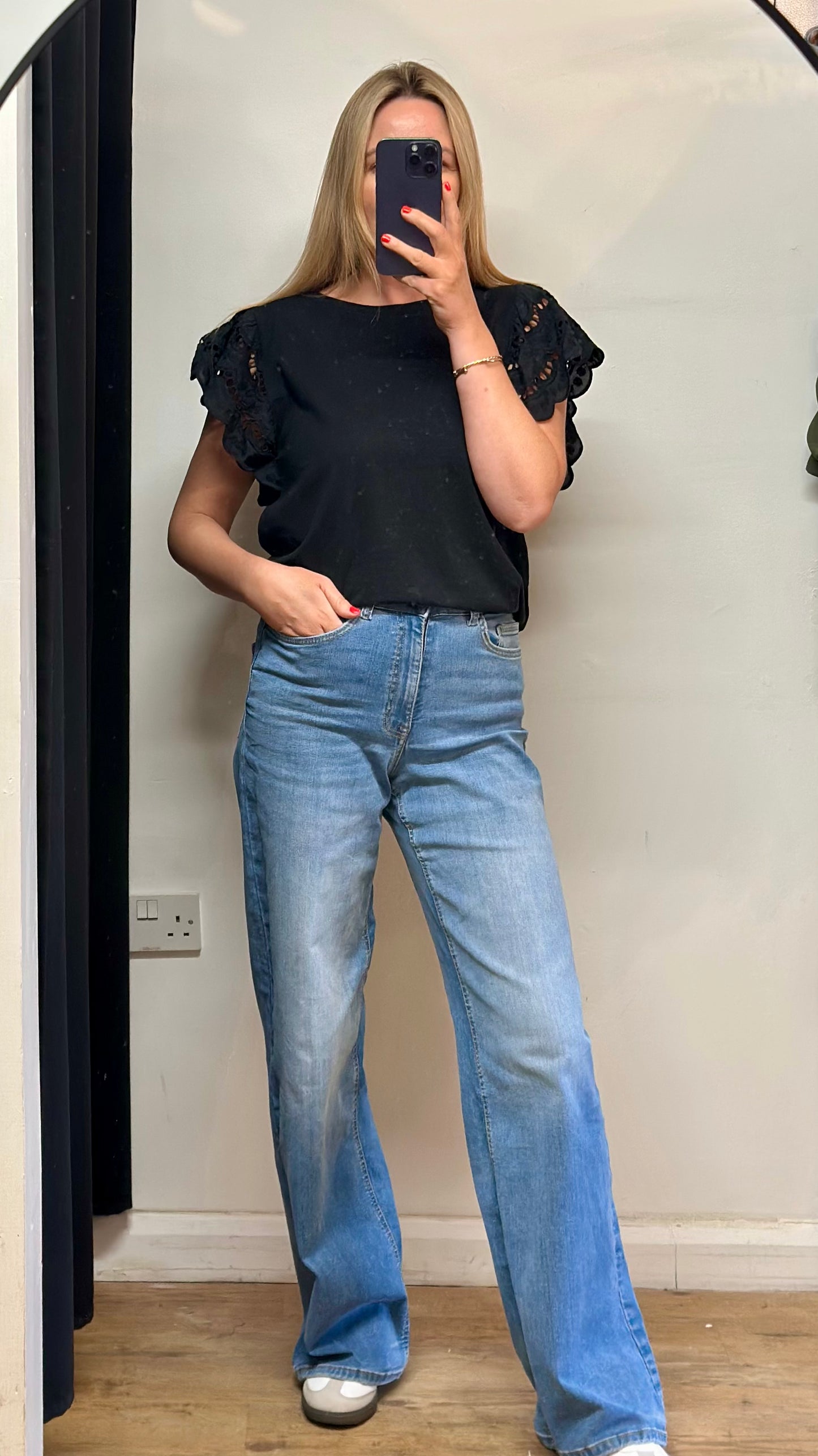 Frill sleeve T-shirt - Black