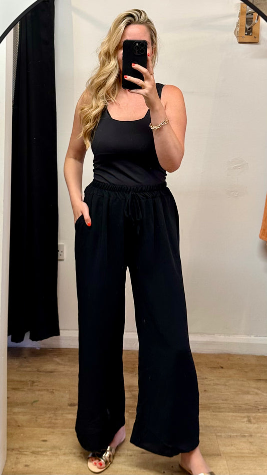 Relaxed fit trousers - Black colour