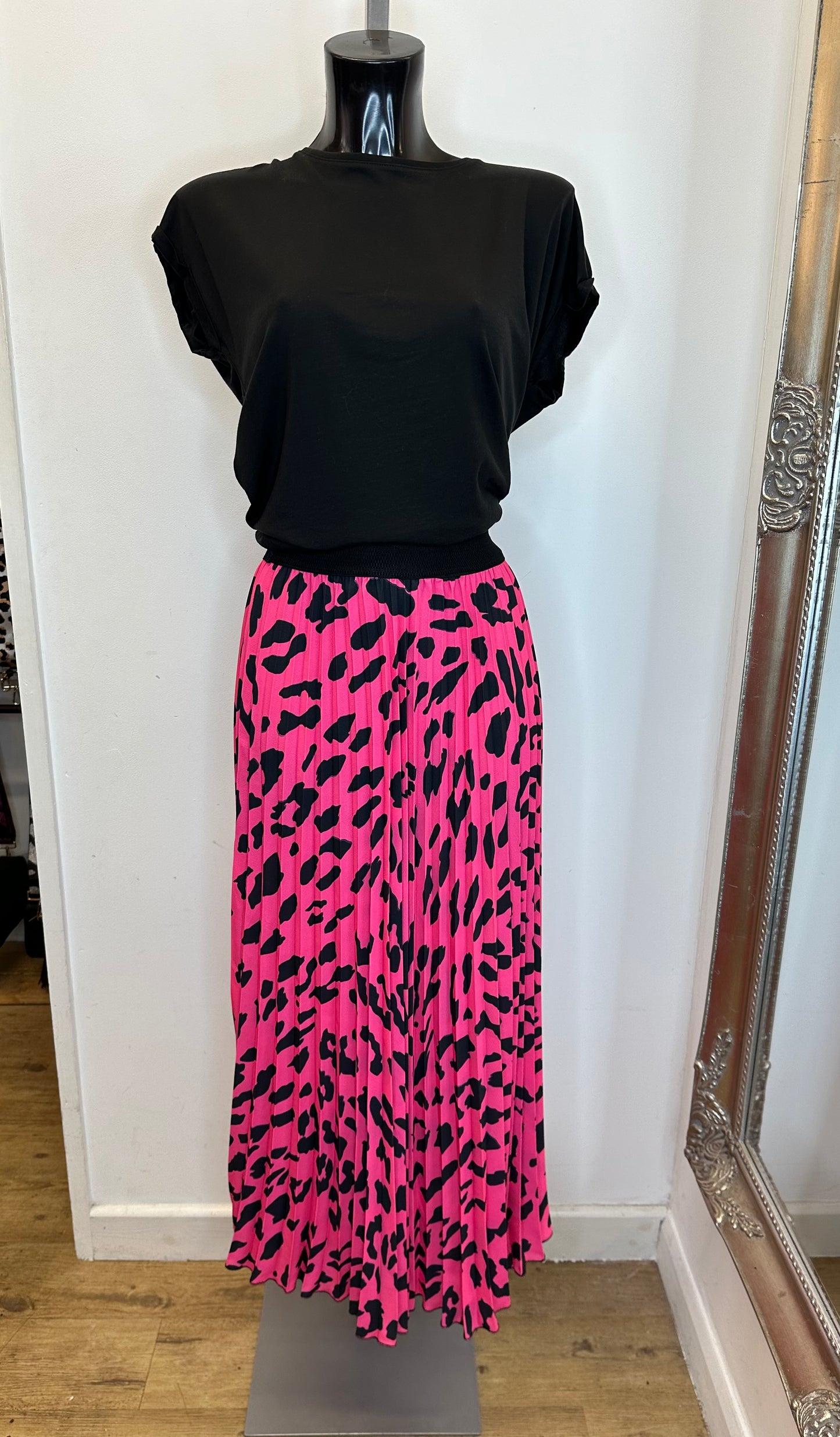 Animal print pleated skirt - Fuchsia pink colour