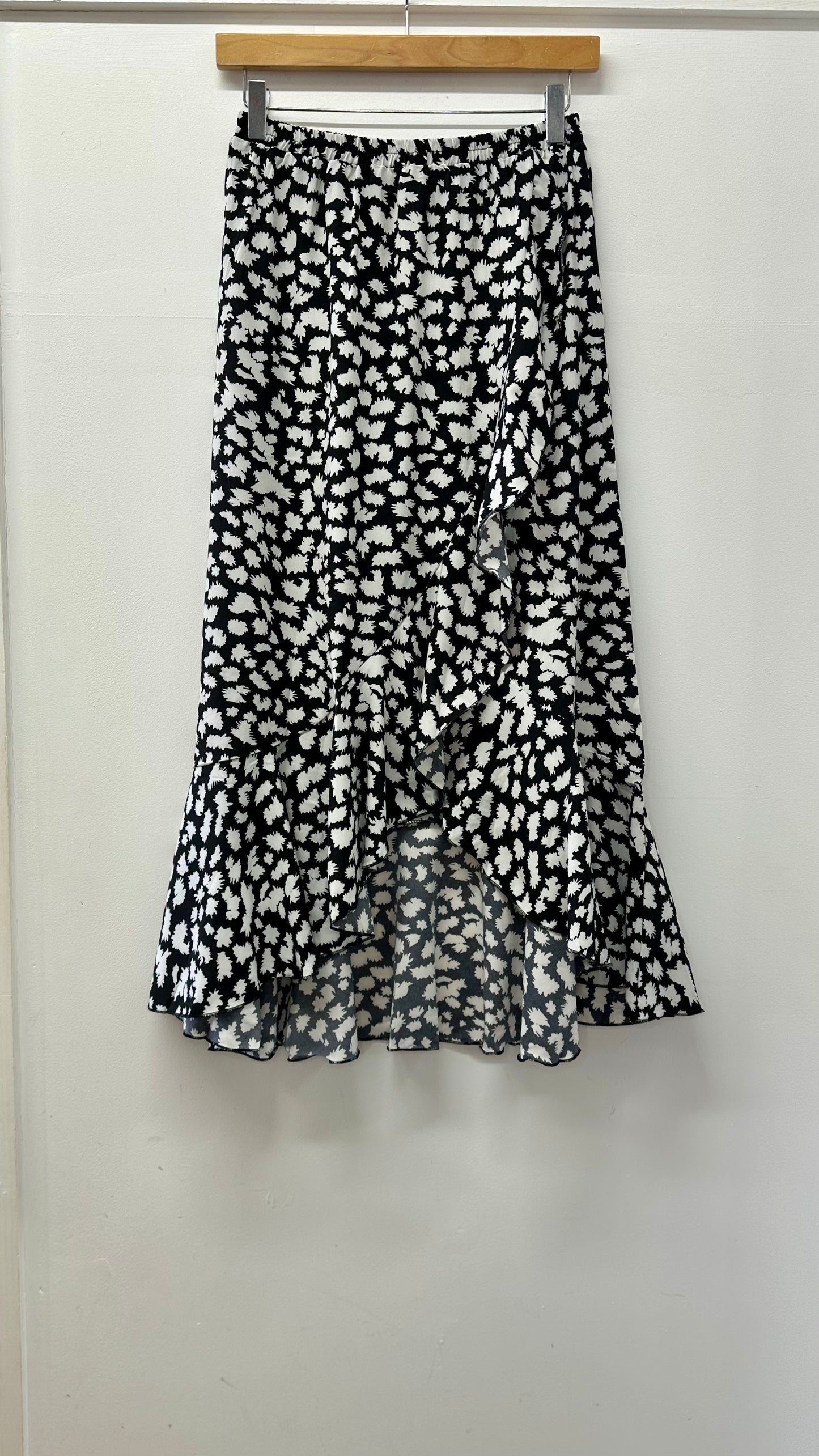 Black floral print skirt