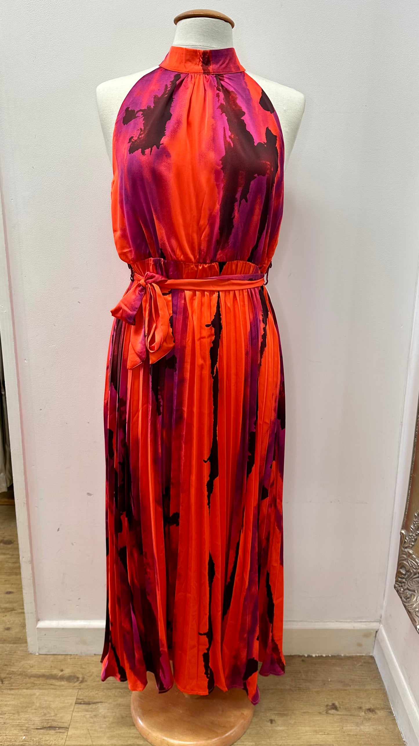 Marble pleated midi dress