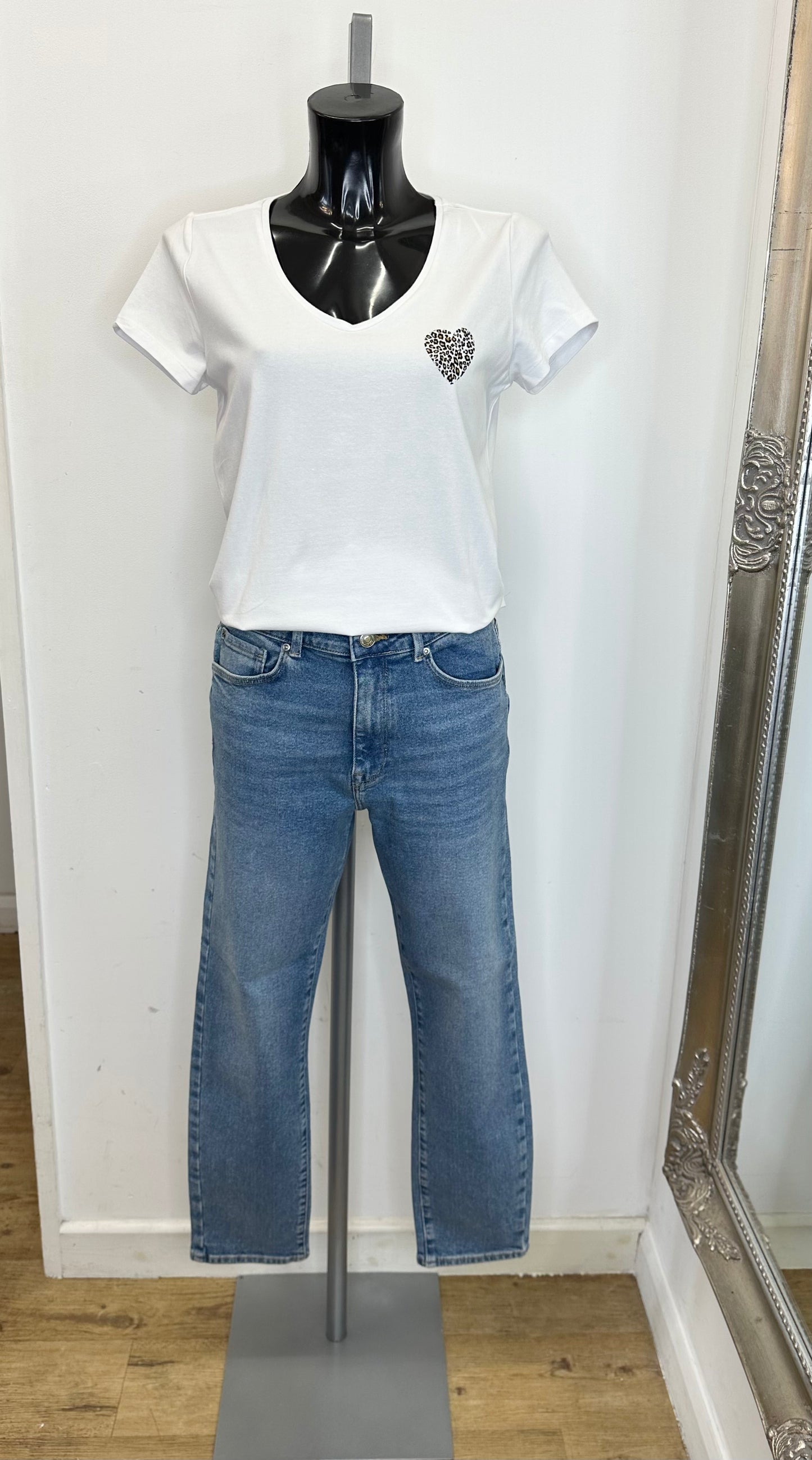 High waisted straight leg ankle jeans