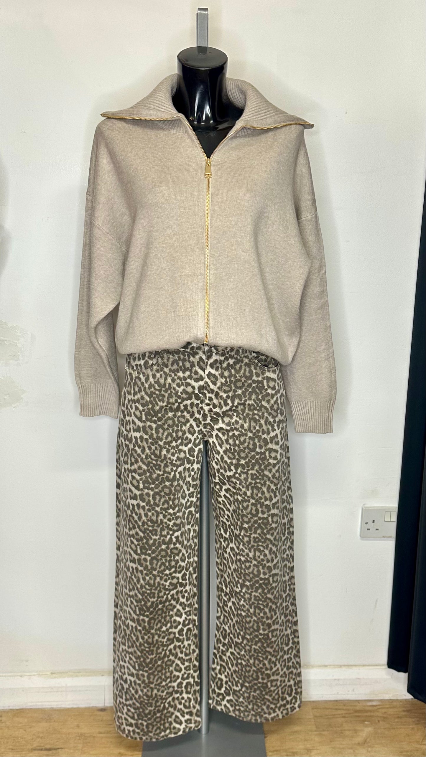Soft Touch Zip Cardigan / Jumper - Neutral Colour