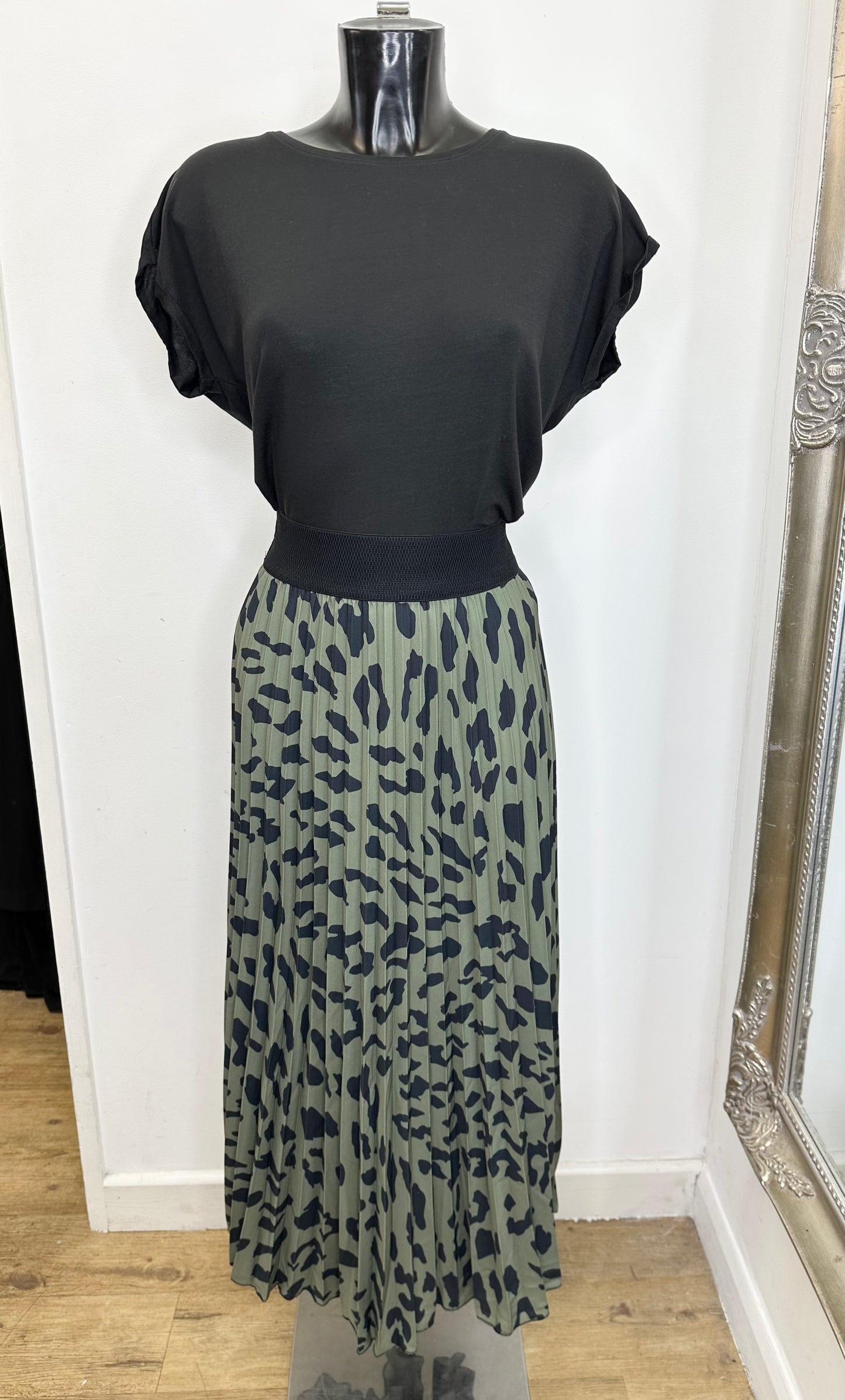 Animal print pleated skirt - Khaki colour