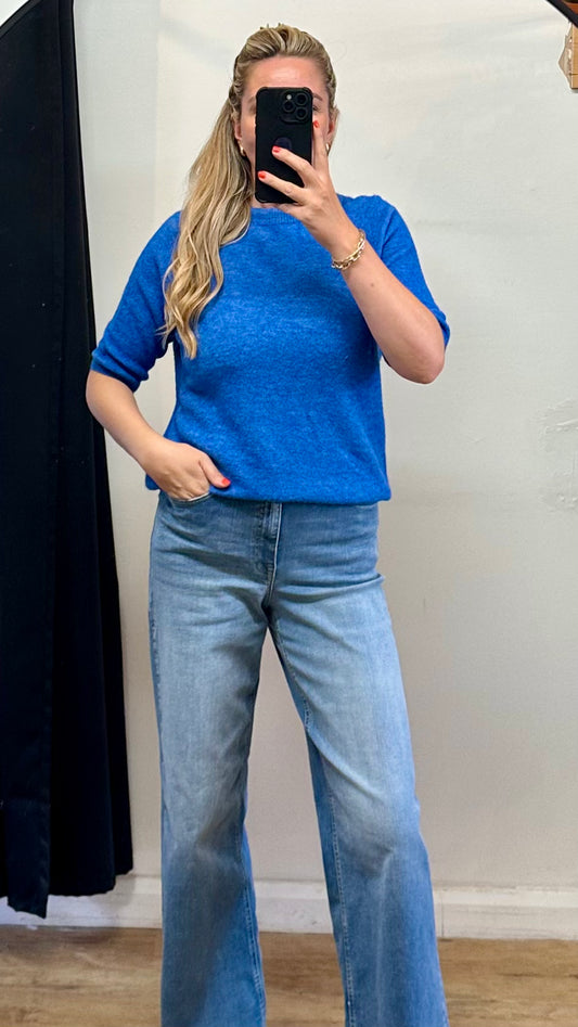 Blue short sleeve knit