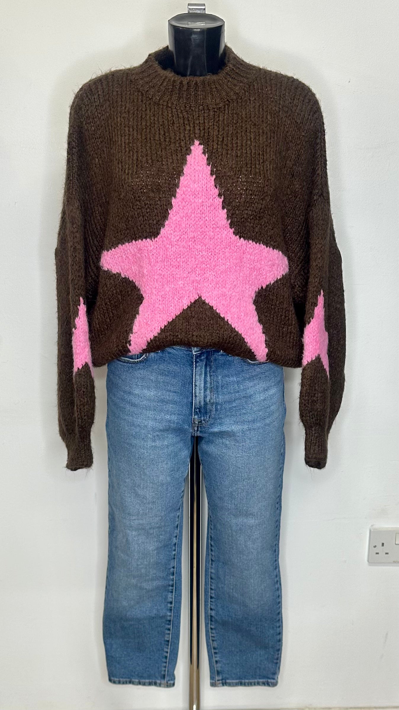 Star Knit Jumper - Brown / Pink Colour