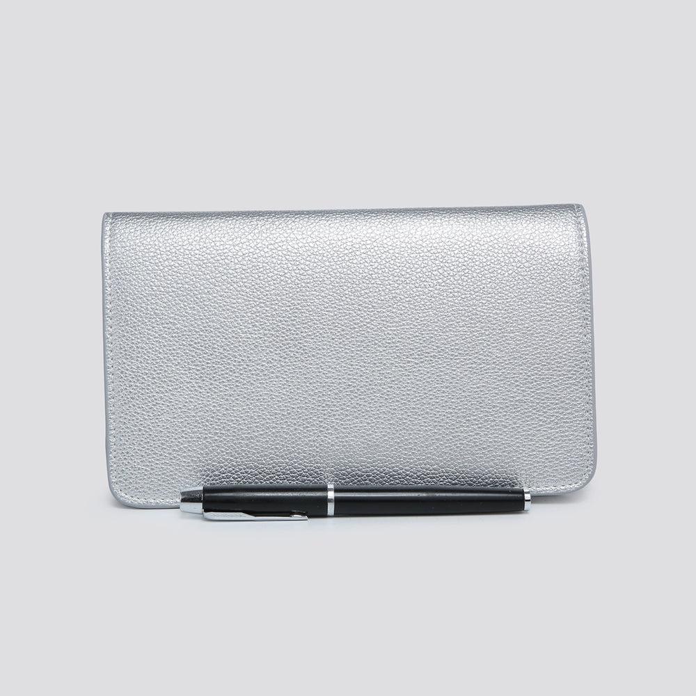 Purses in a variety of colours