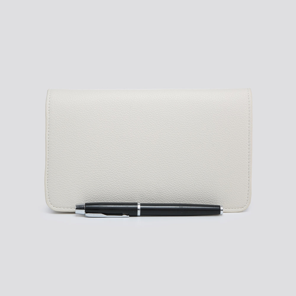 Purses in a variety of colours